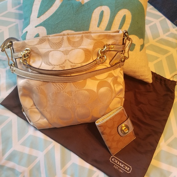GUC Gold Coach Handbag WITH Wallet and Dust Bag! - Picture 1 of 8